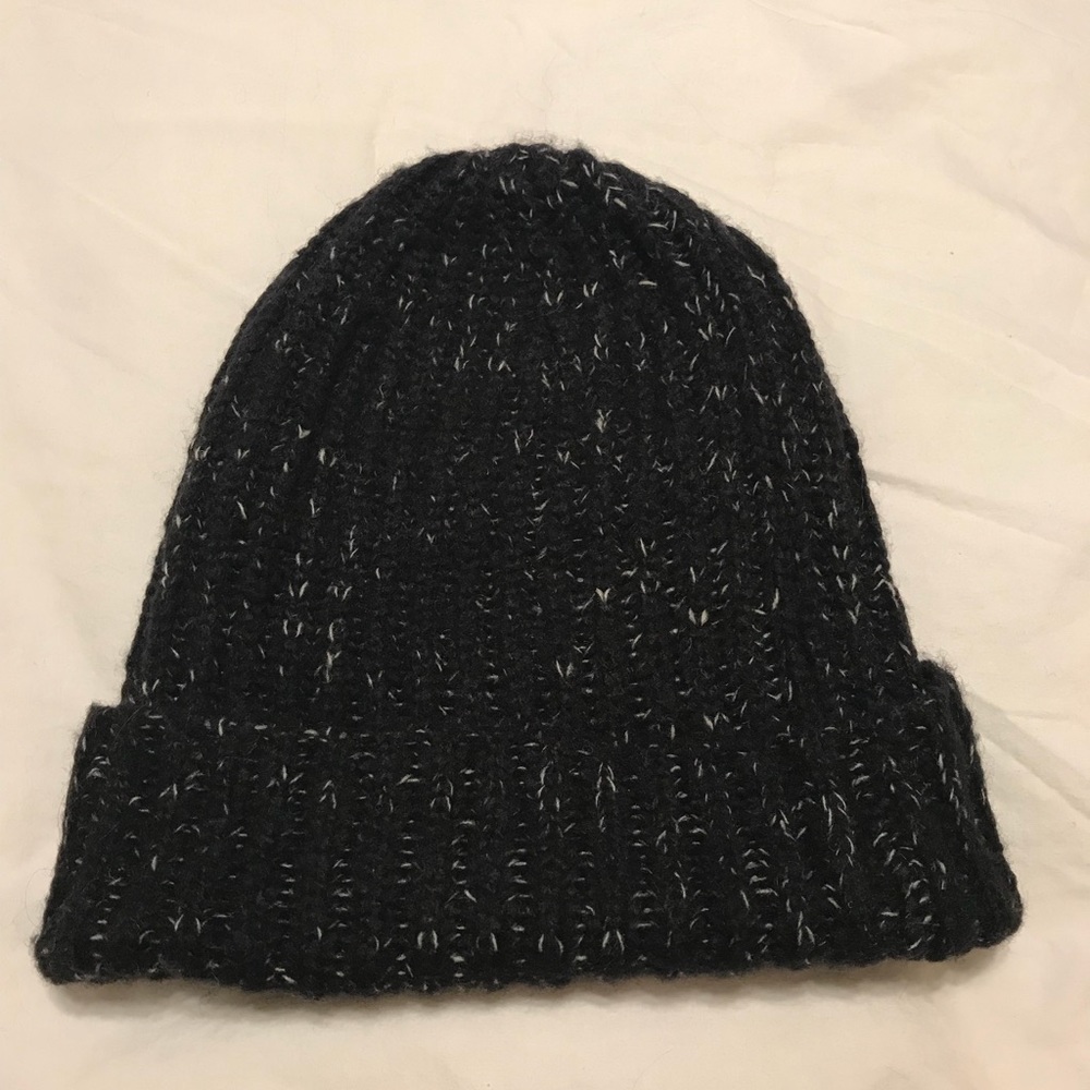 Michael Kors winter hat - Picture 2 of 4